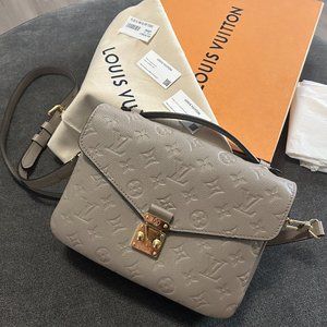 Louis Vuitton POCHETTE MÉTIS
